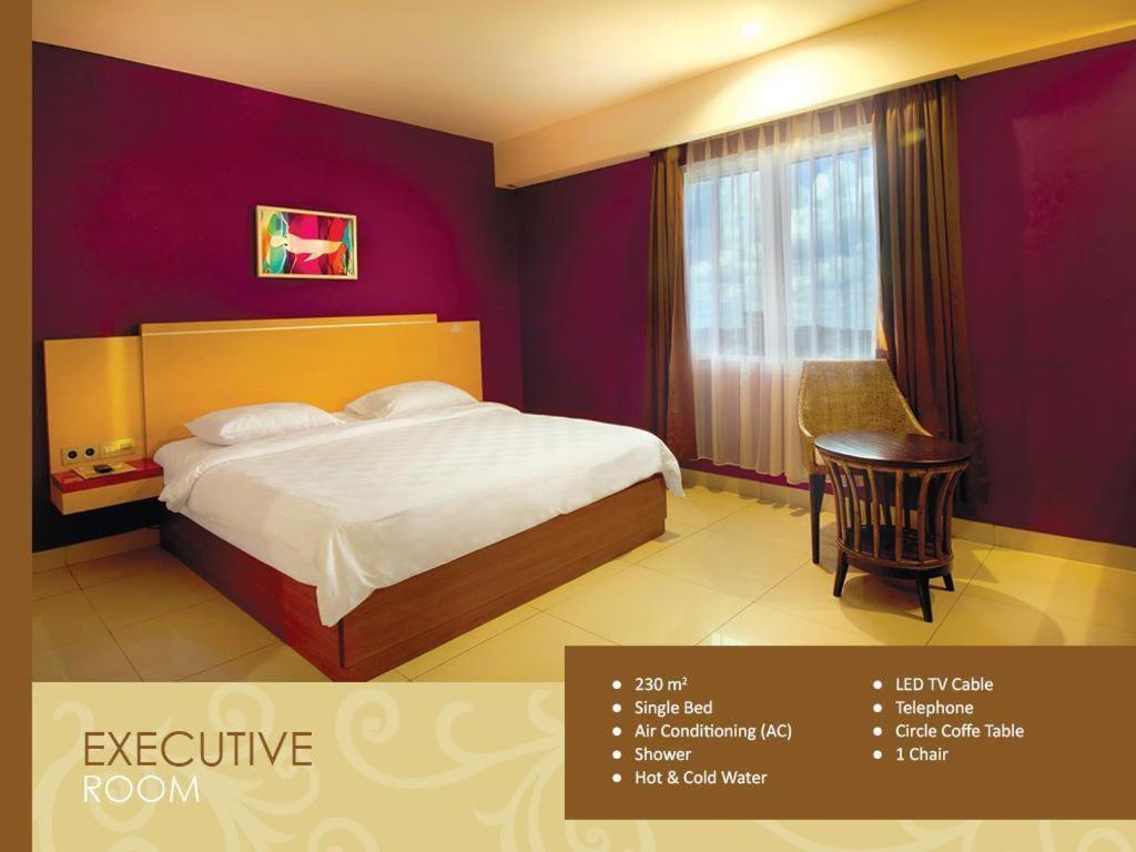 Borneo Hotel Pontianak Exterior foto
