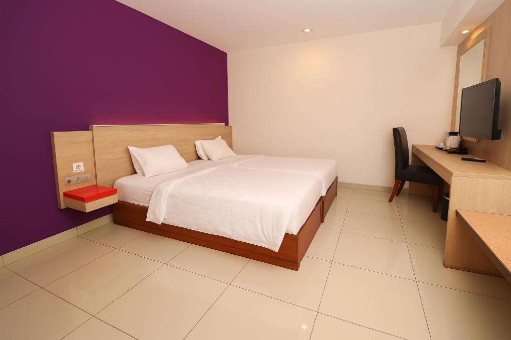 Borneo Hotel Pontianak Exterior foto