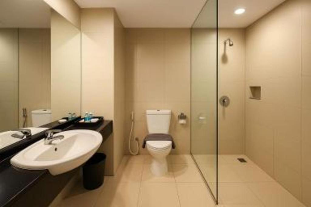 Borneo Hotel Pontianak Exterior foto